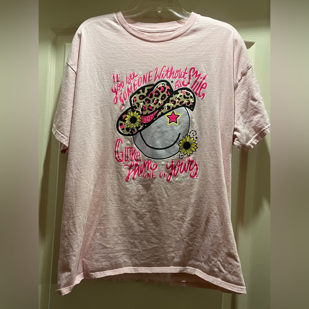 Pink girlie girl t shirt, oversized, western, aesthetic